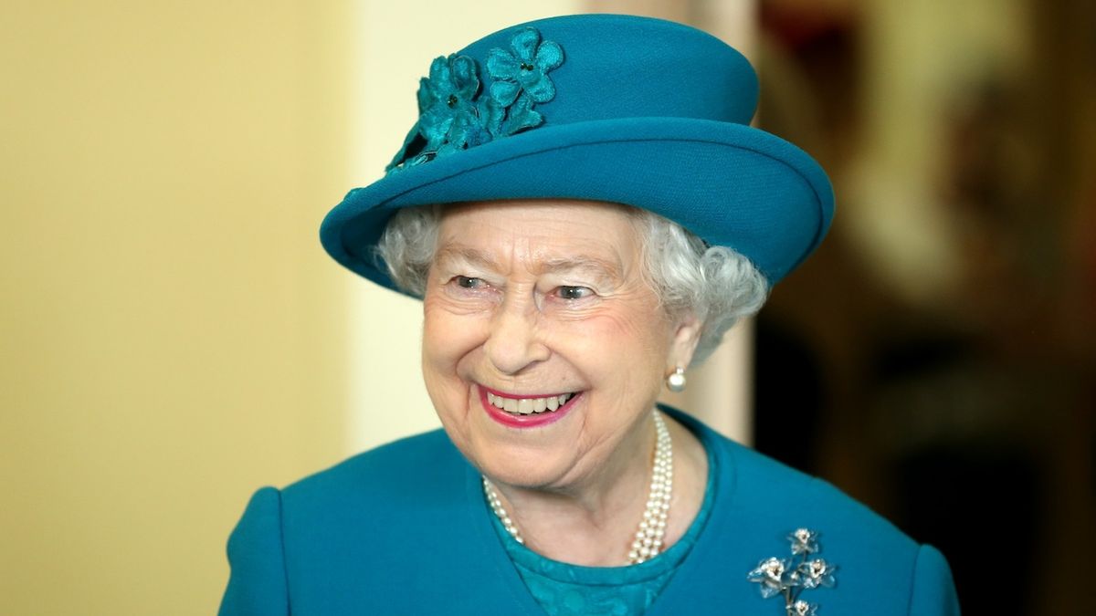 Proč neumřela radši královna Alžběta, povzdychla si americká novinářka